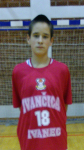 Ova slika ima prazan alt atribut ; naziv datoteke je gabriel-bregovic-snake-edited.png